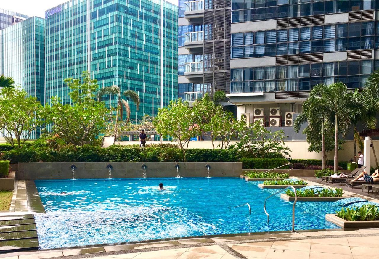 New & Modern Cozy 1Br W/ Balcony@Bgc, Wifi 300Mbps Apartment Manila Exterior photo